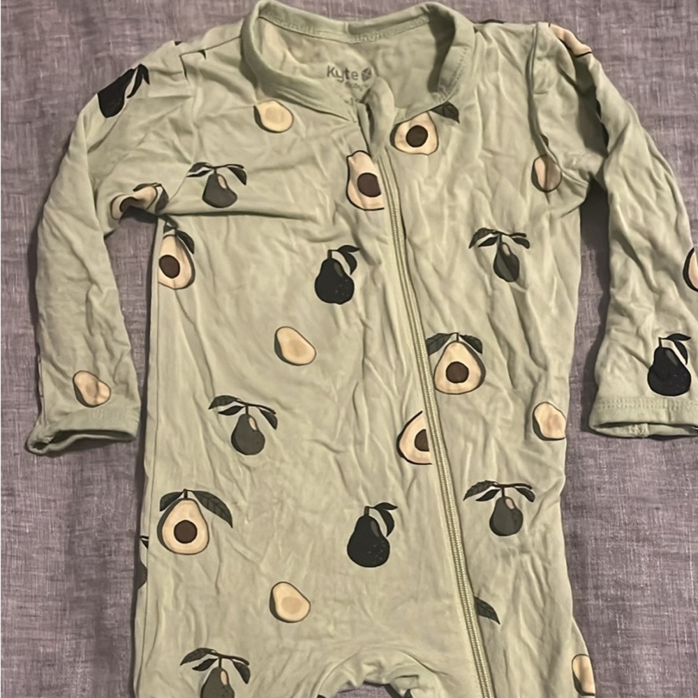 Kyte BABY Green Avocado Print Kids Footie